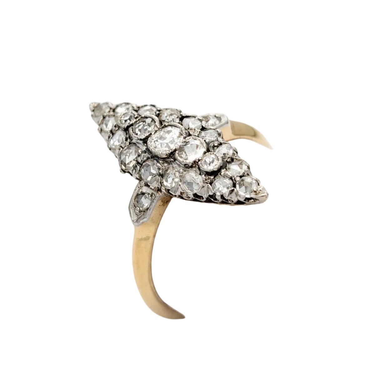 Bague Marquise en or jaune et diamants - Castafiore