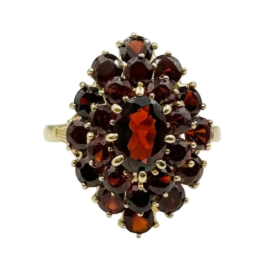 Bague Marquise en or jaune et grenat - Castafiore