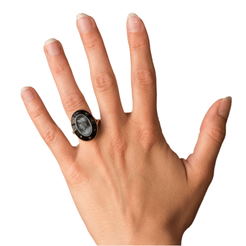 Bague Marquise en or jaune, onyx et diamants - Castafiore