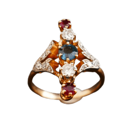 Bague Marquise en or jaune, or blanc, saphirs, rubis et diamants - Castafiore