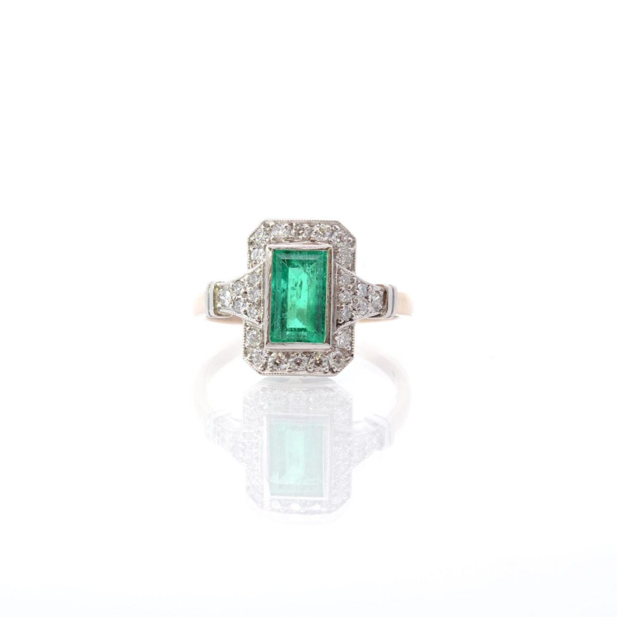 Bague Marquise en or jaune, platine, émeraude et diamants - Castafiore