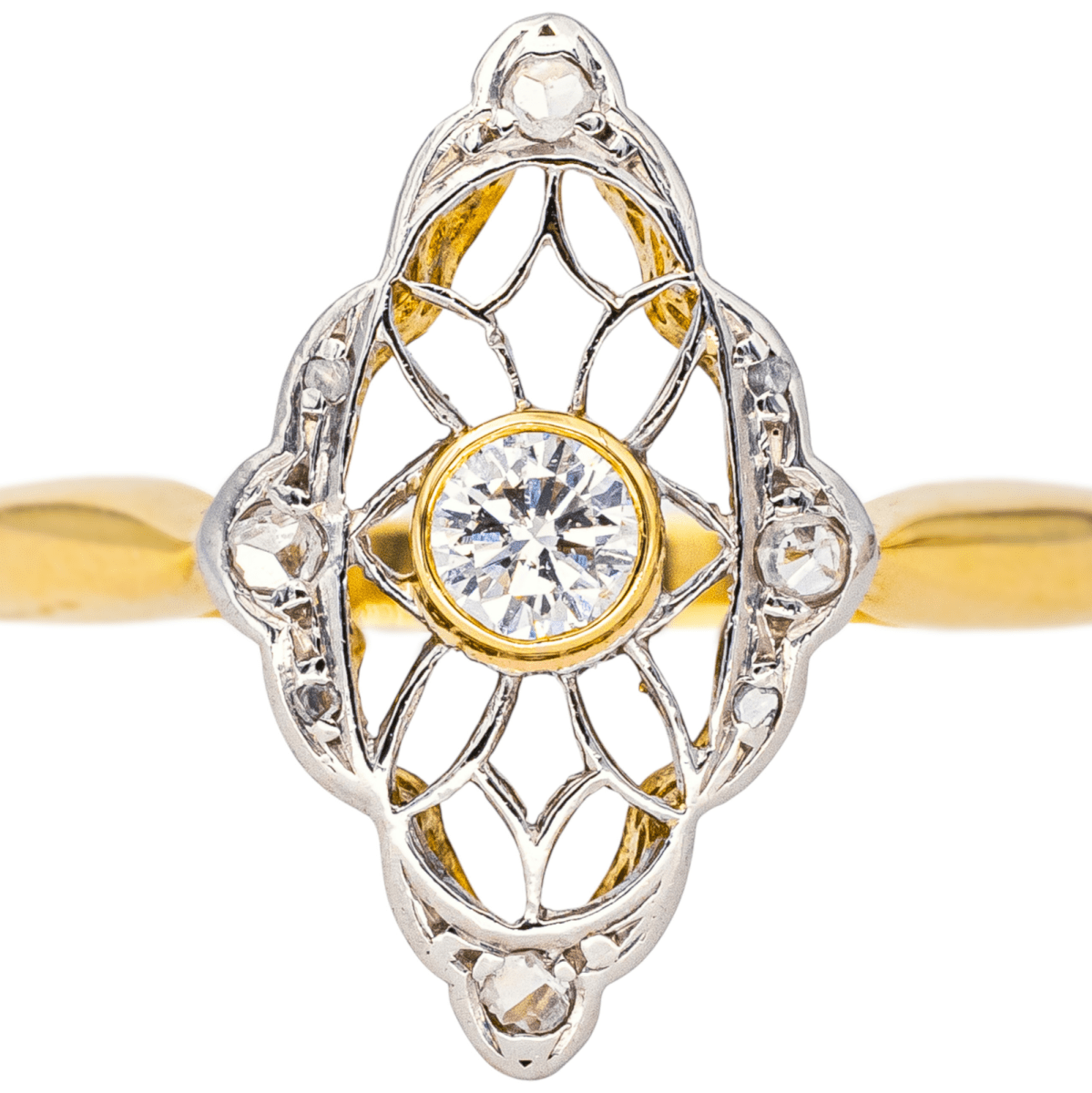Bague Marquise en or jaune, platine et diamants - Castafiore