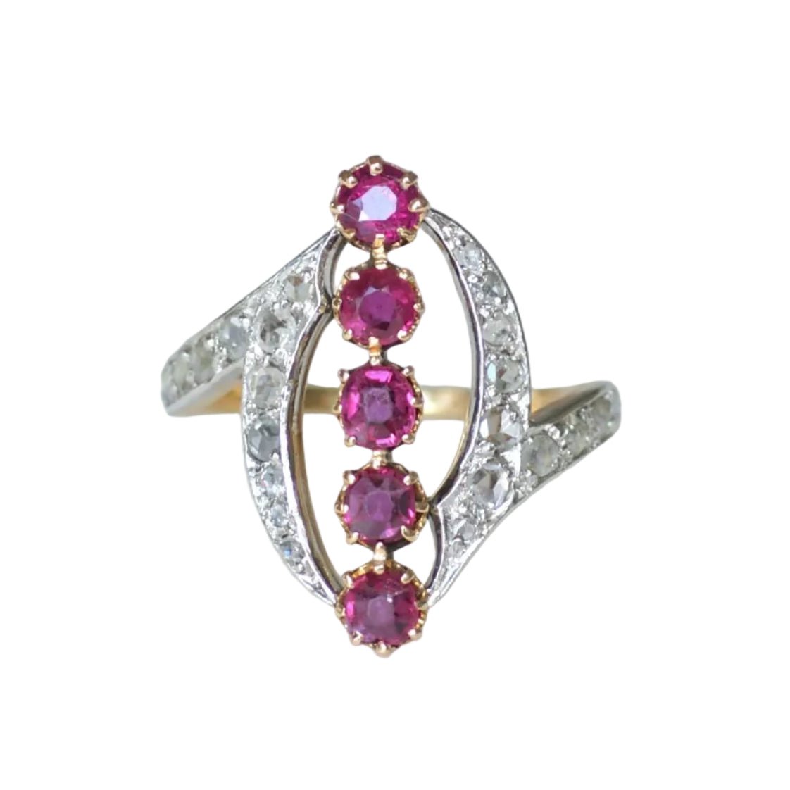 Bague Marquise en or jaune, platine, rubis et diamants - Castafiore