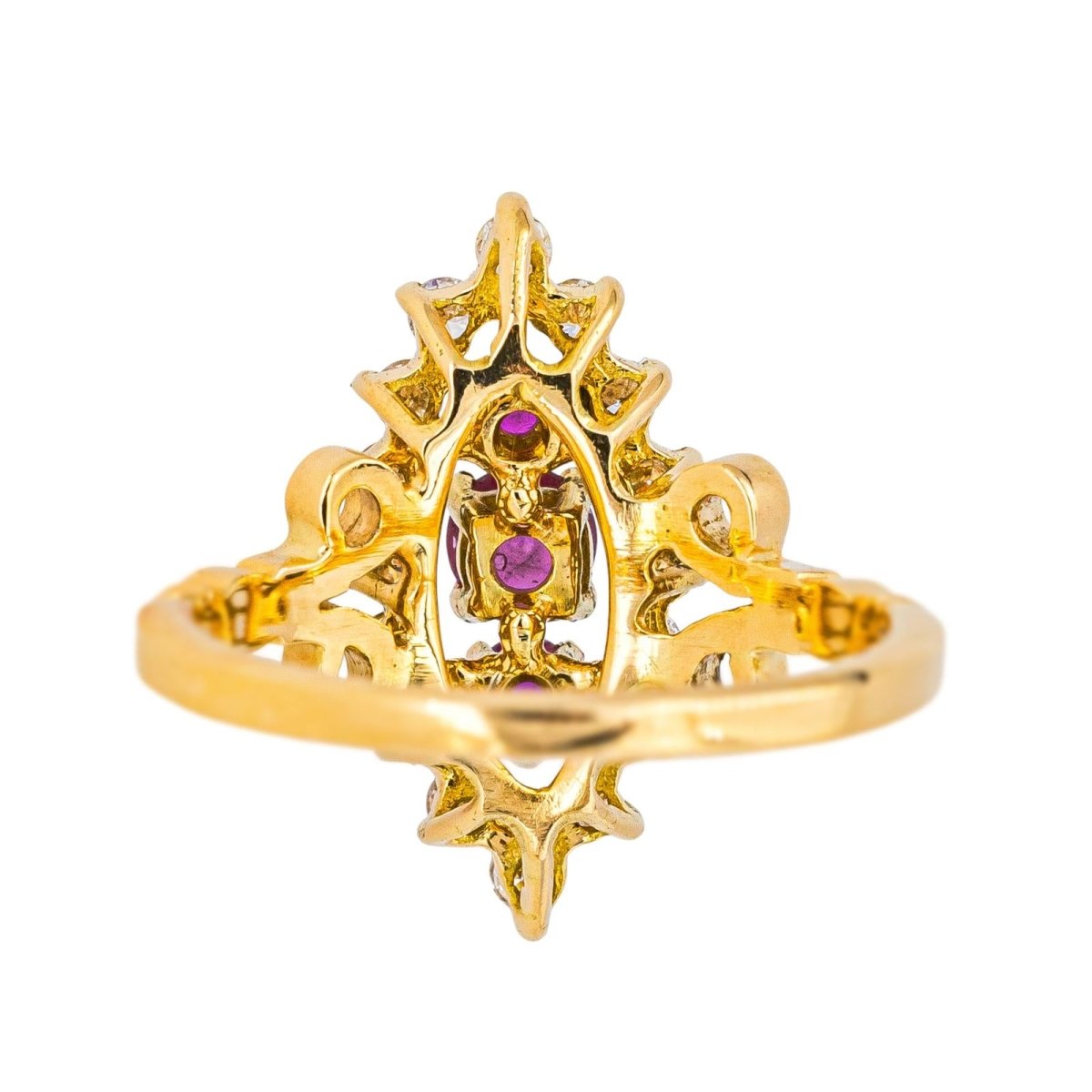 Bague Marquise en or jaune, rubis et diamants - Castafiore