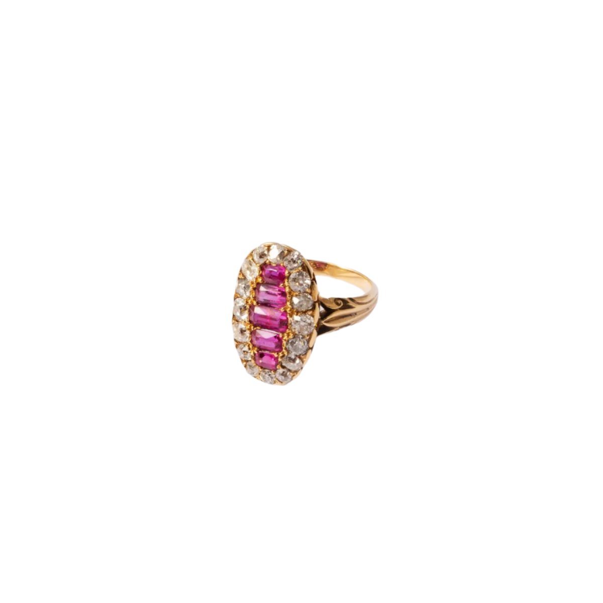 Bague Marquise en or jaune, rubis et diamants - Castafiore