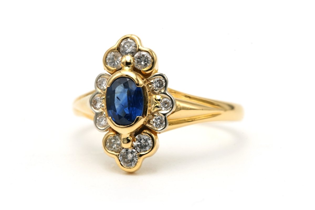 Bague Marquise en or jaune, saphir et diamants - Castafiore