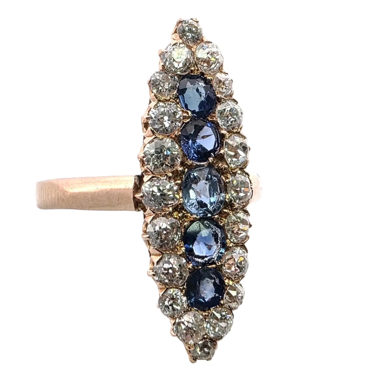 Bague Marquise en or jaune, saphirs et diamants - Castafiore