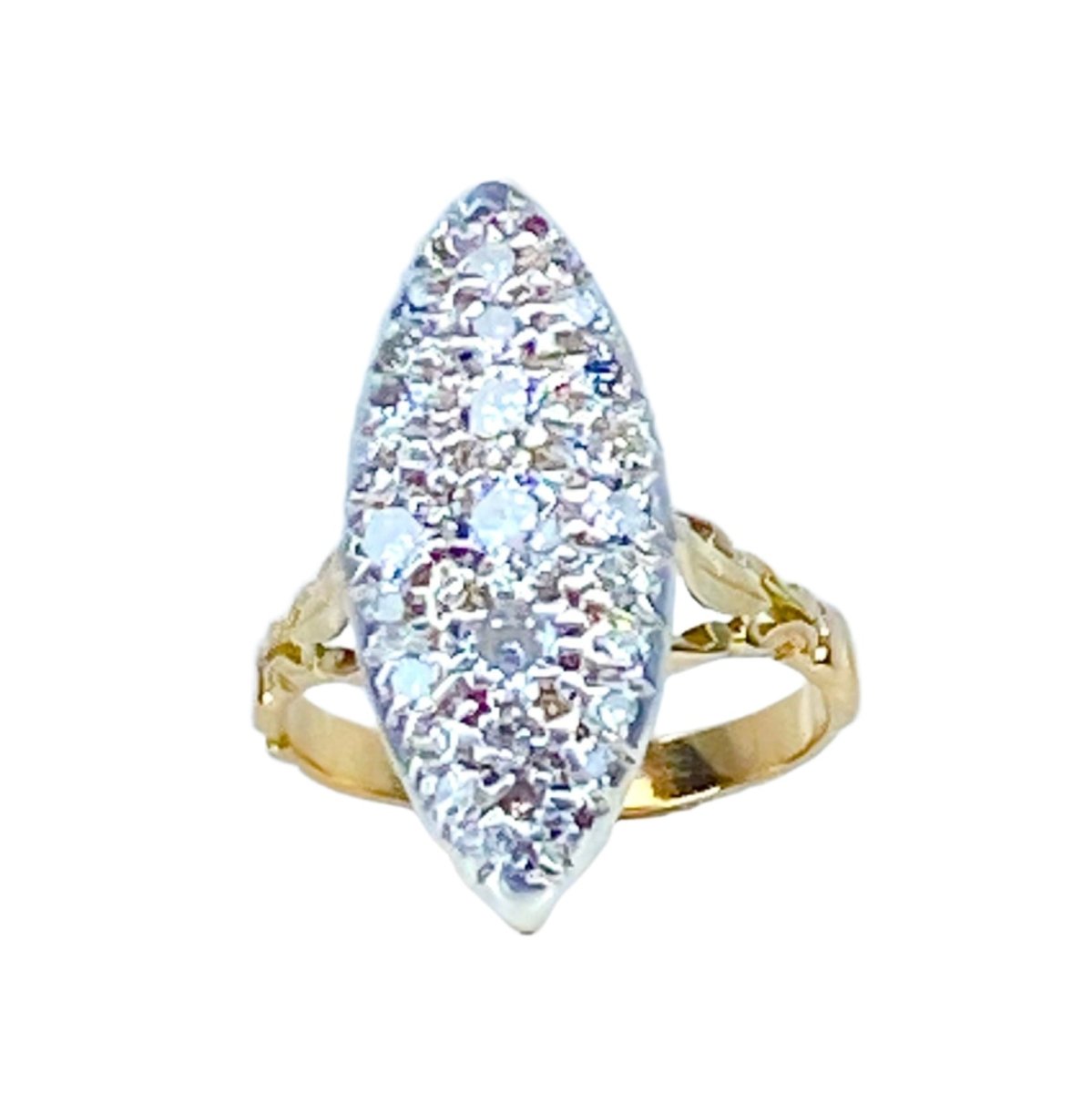 Bague Marquise en or, platine et diamants - Castafiore