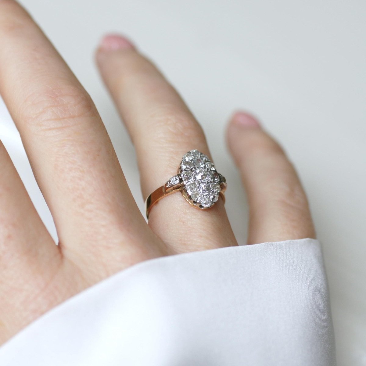 Bague Marquise en or rose et diamants - Castafiore