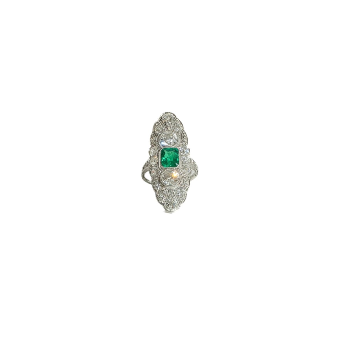 Bague Marquise en platine, émeraude et diamants - Castafiore