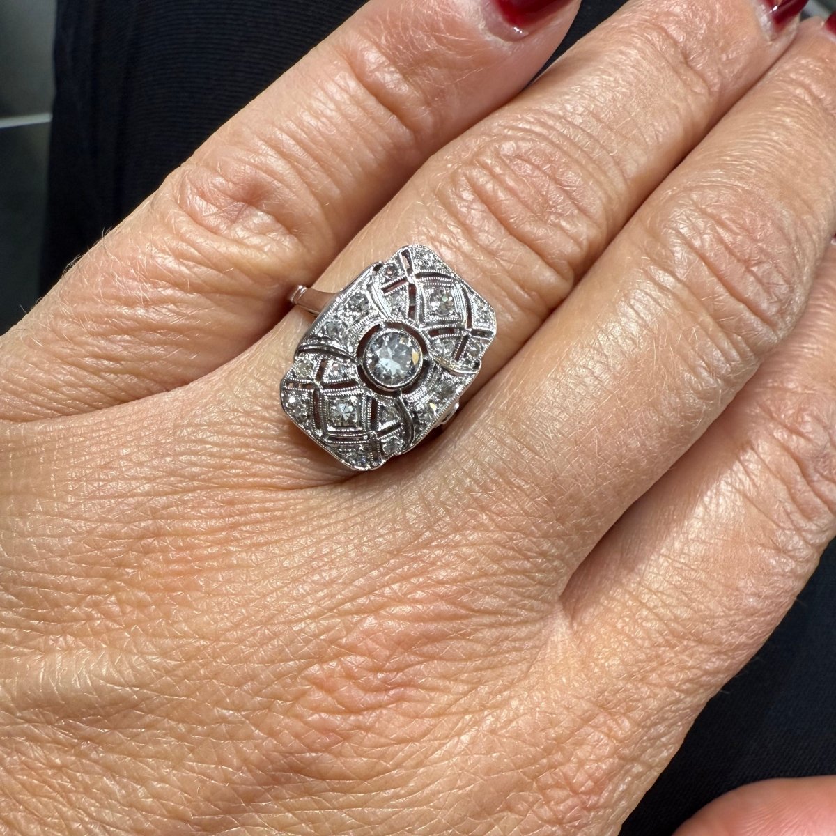 Bague Marquise en platine et diamants - Castafiore