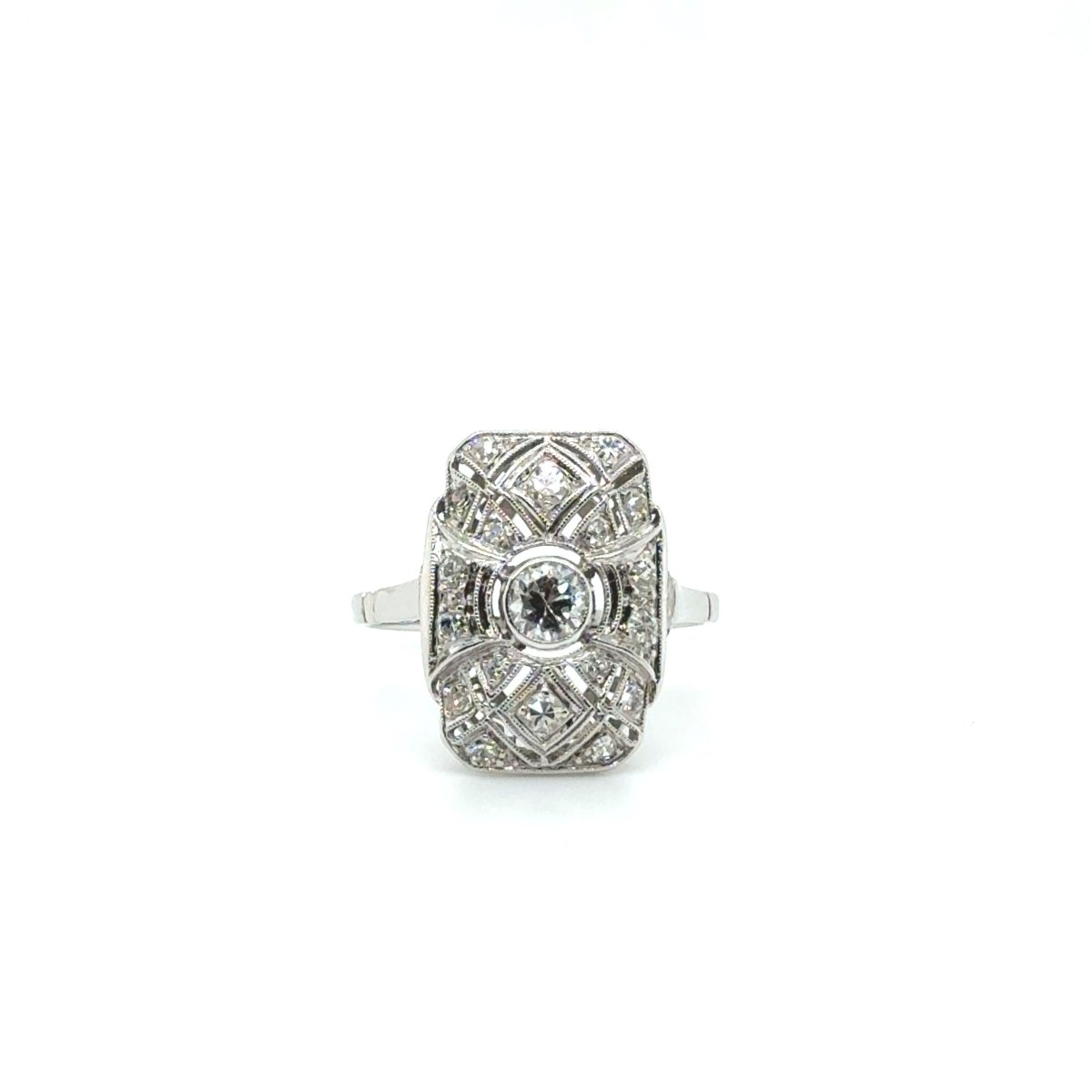 Bague Marquise en platine et diamants - Castafiore