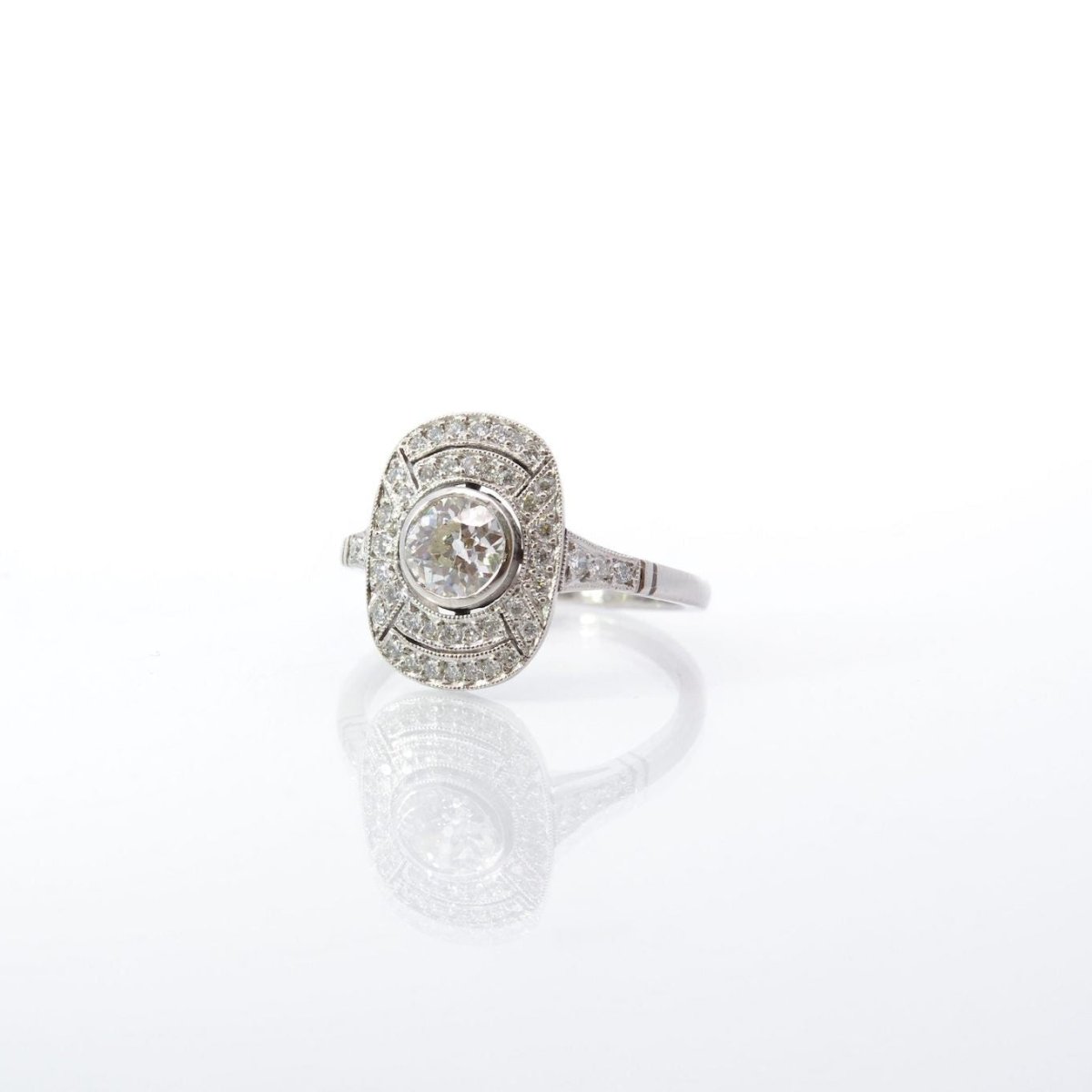 Bague Marquise en platine et diamants - Castafiore