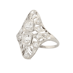 Bague Marquise en platine et diamants - Castafiore