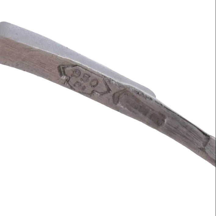 Bague Marquise en platine et diamants - Castafiore