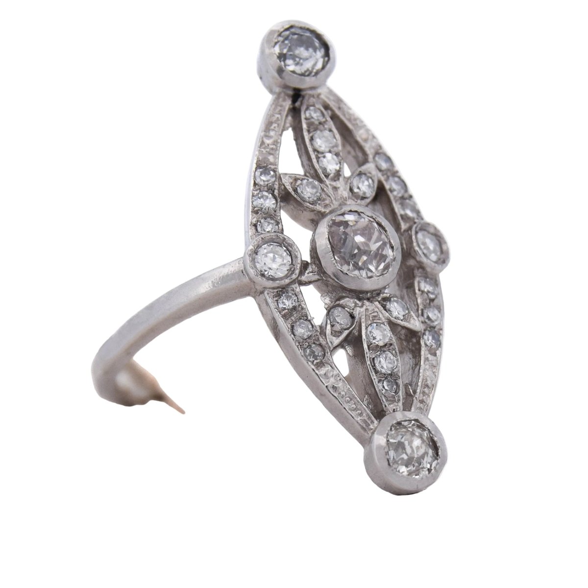 Bague Marquise en platine et diamants - Castafiore