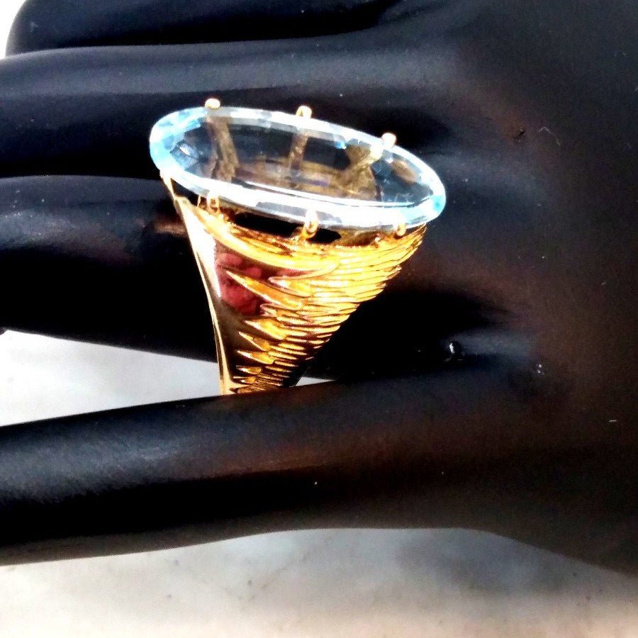 Bague Marquise end or jaune, et aigue - marine - Castafiore