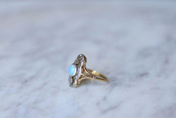 Bague marquise opale et diamants - Castafiore
