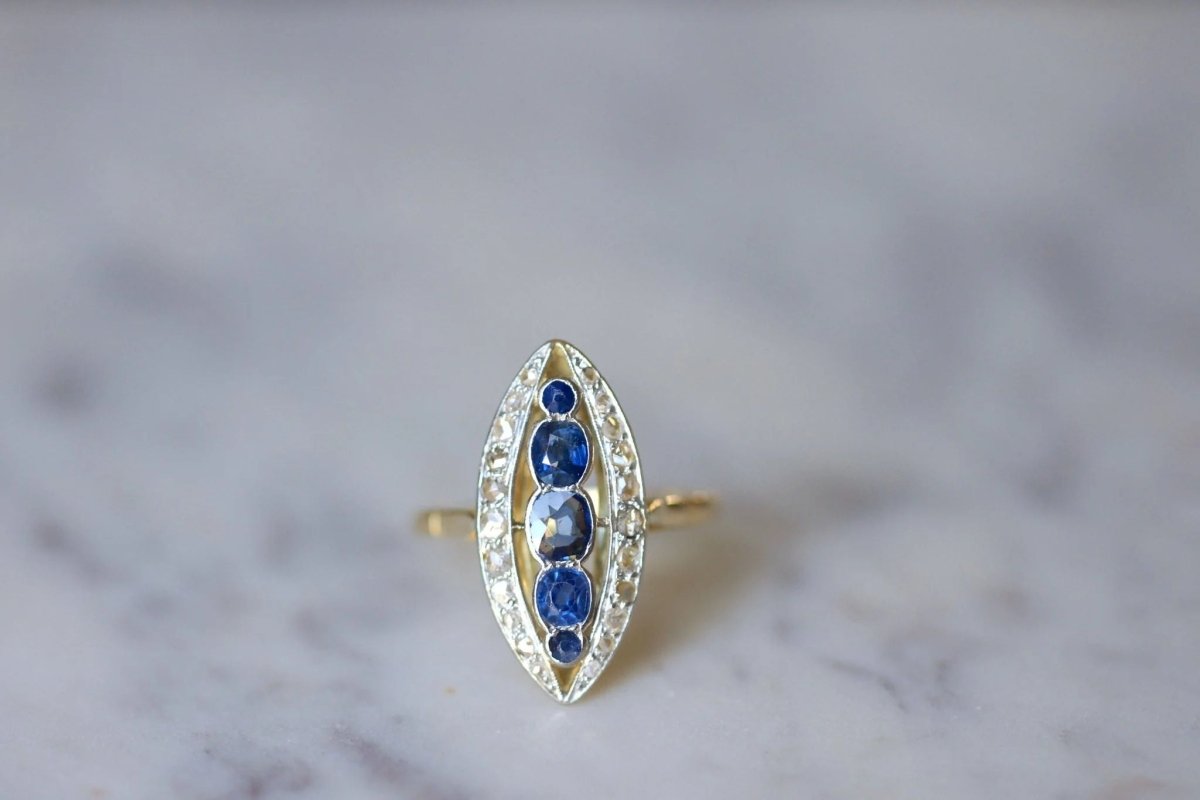 Bague marquise saphirs entourage diamants - Castafiore