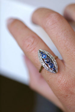 Bague marquise saphirs entourage diamants - Castafiore