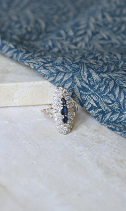 Bague Marquise Saphirs et Diamants Or Jaune - Castafiore