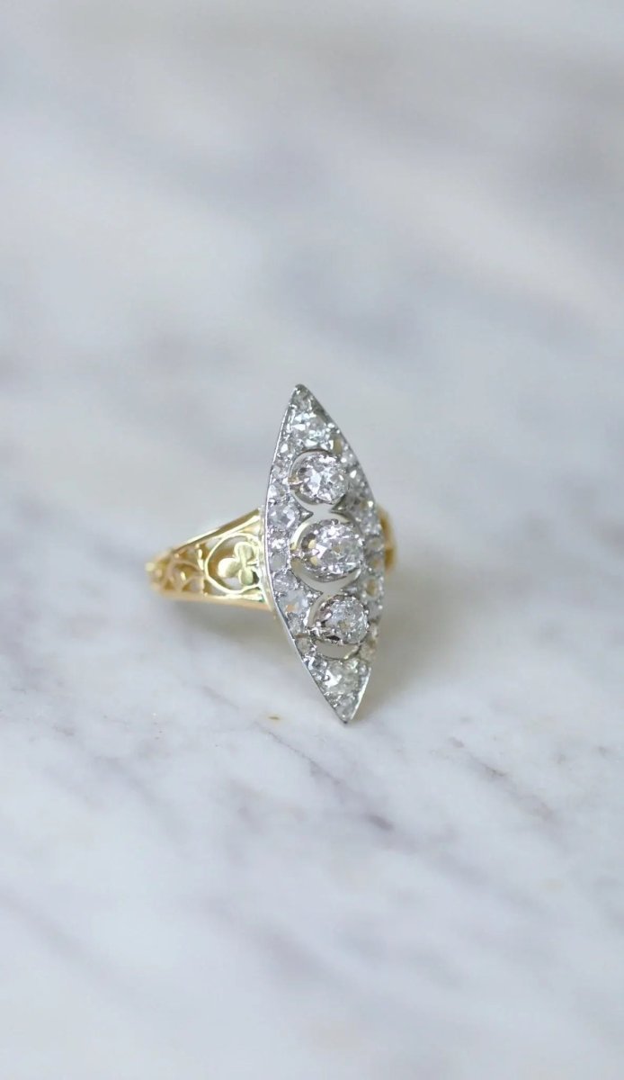 Bague marquise trèfle diamants - Castafiore
