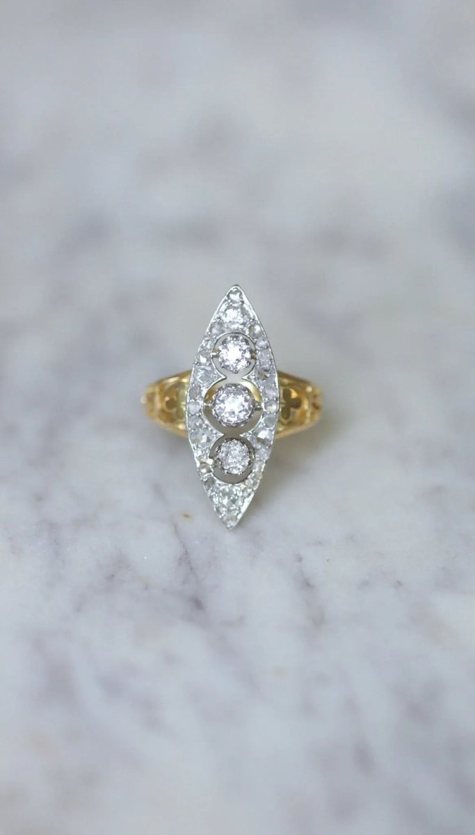 Bague marquise trèfle diamants - Castafiore