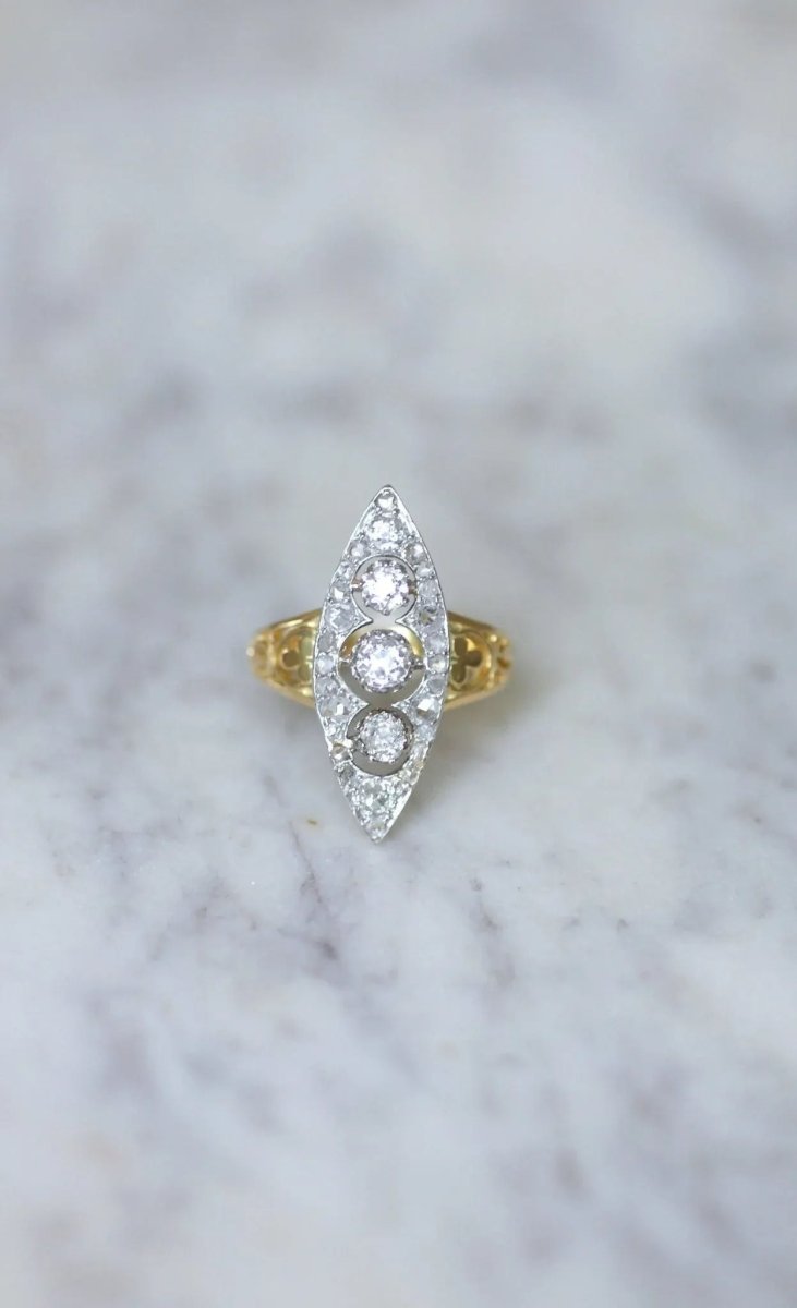 Bague marquise trèfle diamants - Castafiore