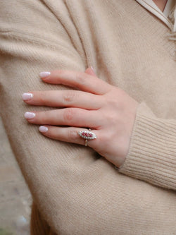 Bague marquise vintage or rubis diamants - Castafiore