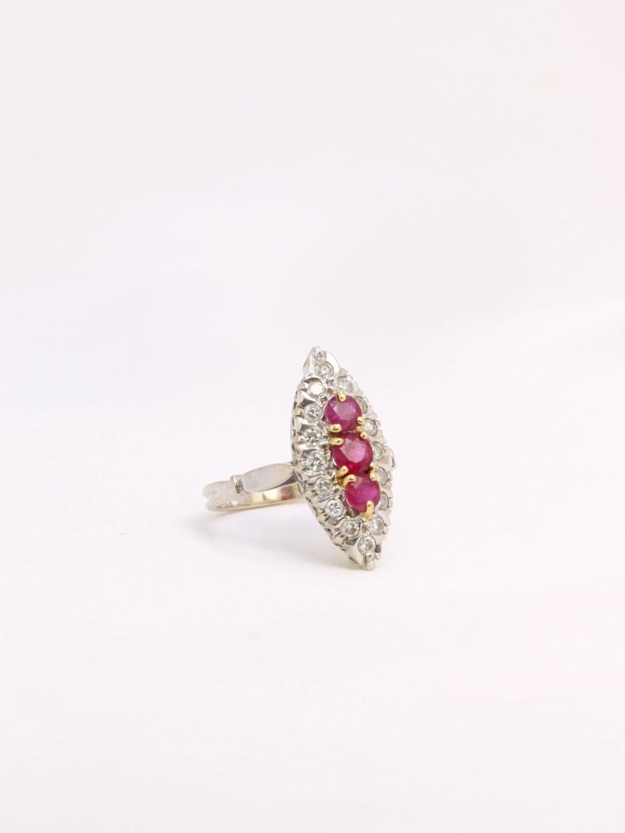 Bague marquise vintage or rubis diamants - Castafiore