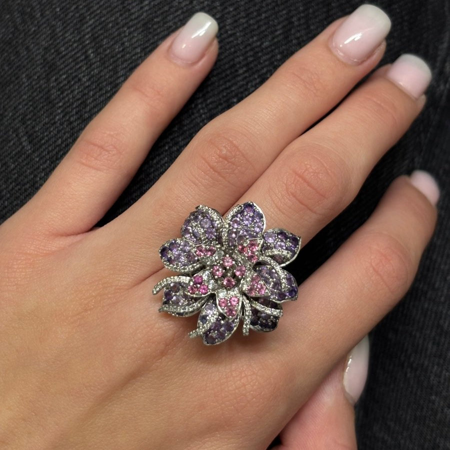 Bague MATY Fleur en or blanc diamants, améthystes et tourmalines - Castafiore