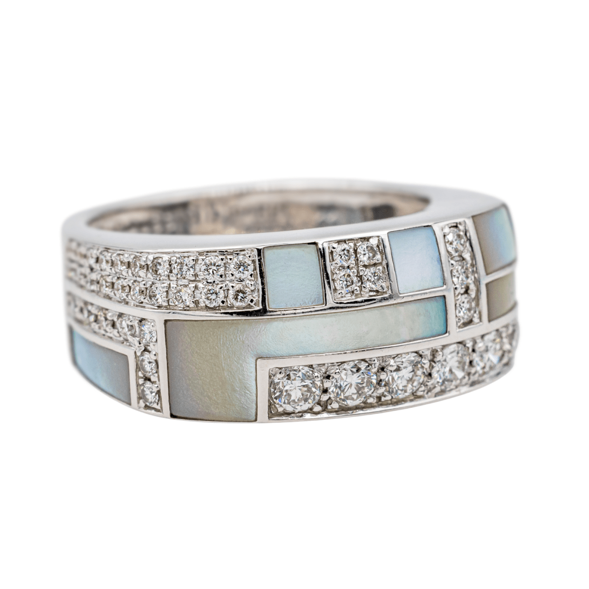 Bague MAUBOUSSIN "Belle de jour" en or blanc, nacre et diamants - Castafiore