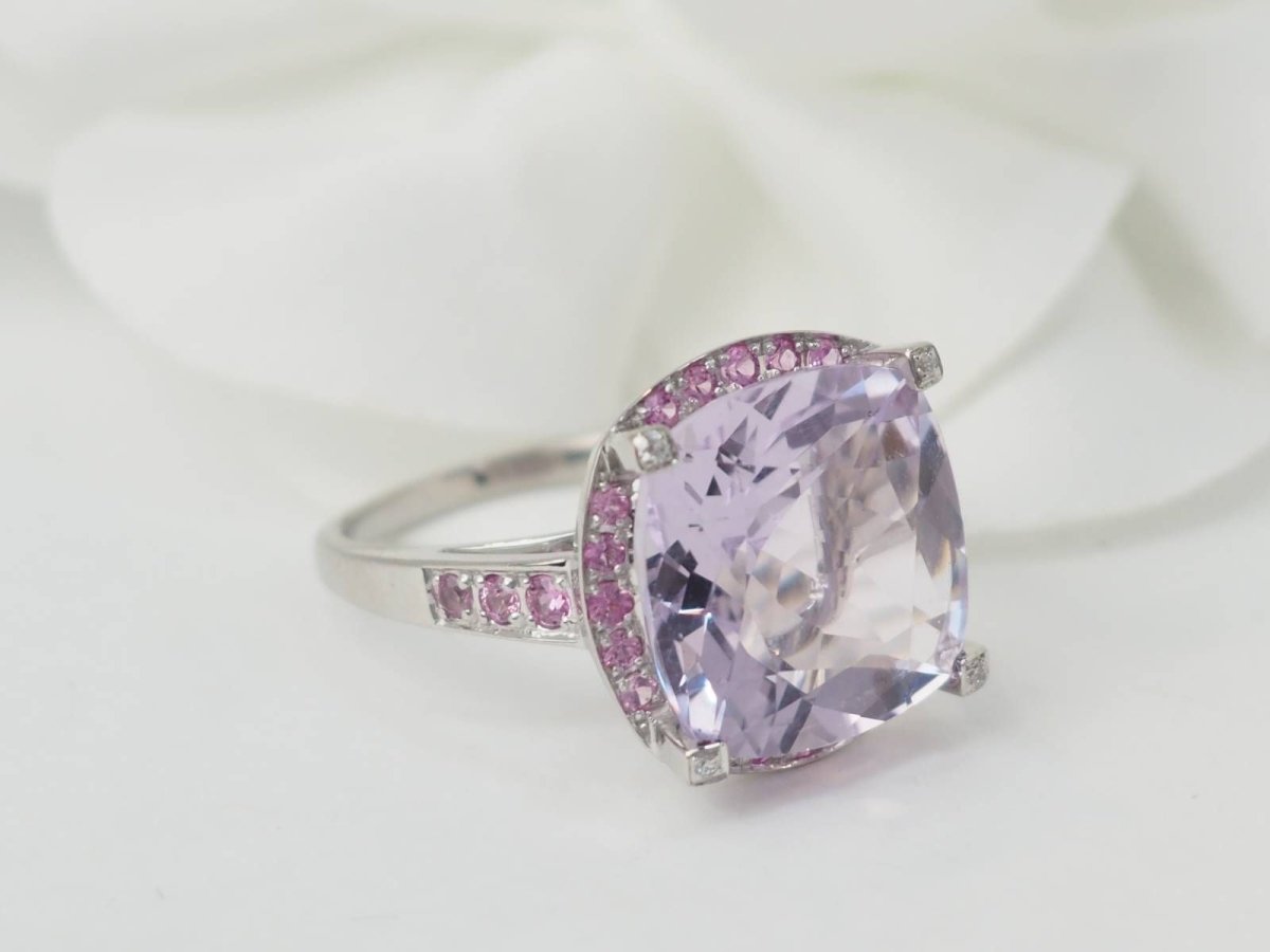 Bague Mauboussin "Couleur d'Amour" en or blanc et Améthyste - Castafiore