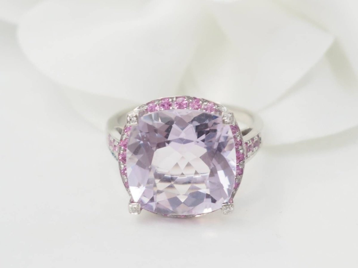 Bague Mauboussin "Couleur d'Amour" en or blanc et Améthyste - Castafiore