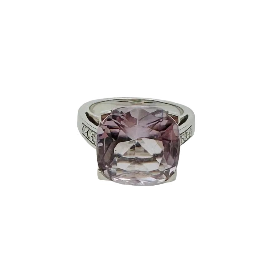 Bague MAUBOUSSIN "Gueule d'amour" en or blanc, améthyste et diamants - Castafiore