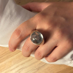 Bague MAUBOUSSIN "Transparence" en or blanc, cristal de roche et diamant - Castafiore