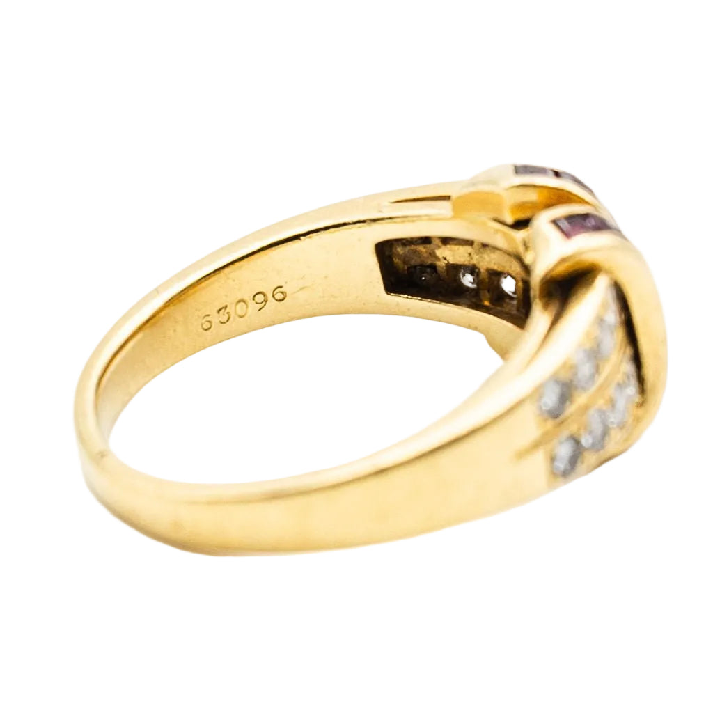 Bague MELLERIO en or jaune, rubis et diamants - Castafiore