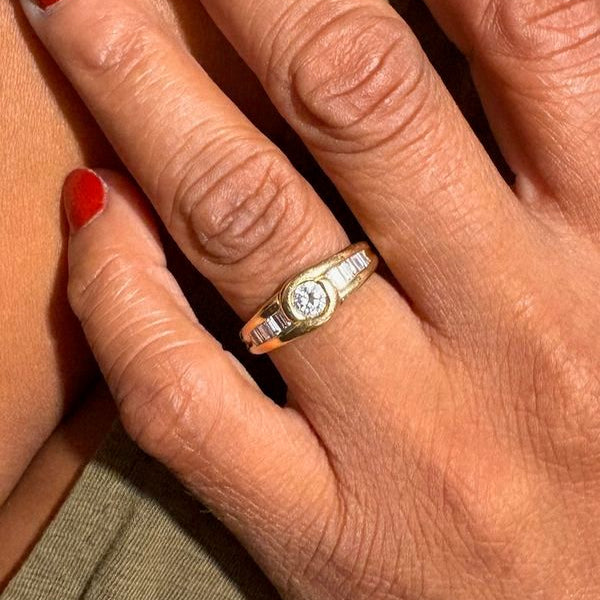 BAGUE MODERNE DIAMANTS - Castafiore