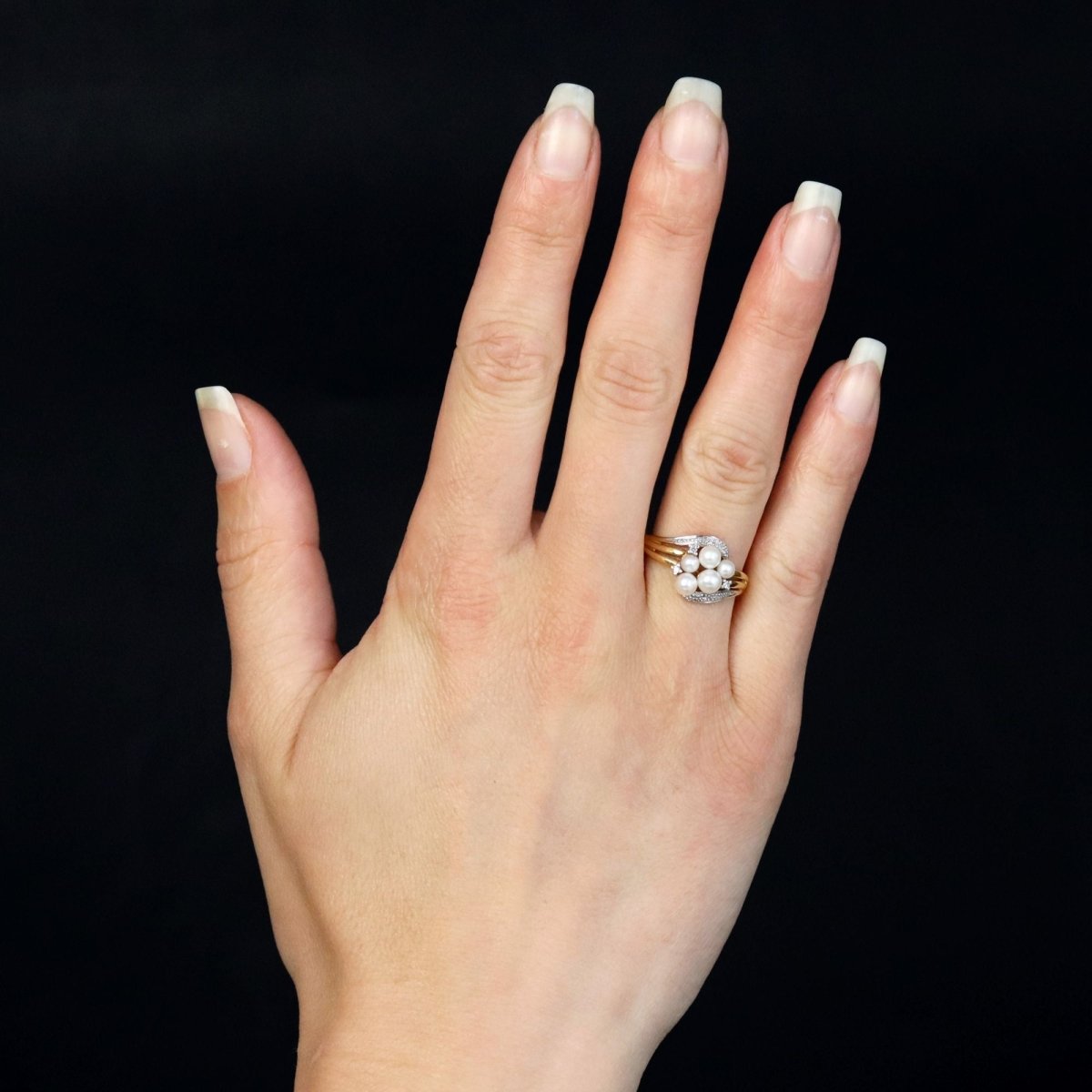 Ring modern two golds diamonds cultured pearls