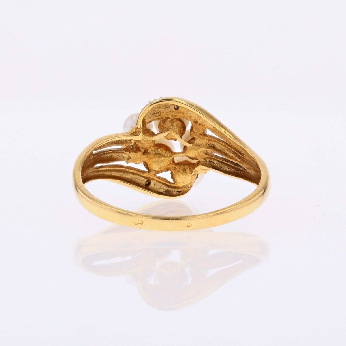 Ring modern two golds diamonds cultured pearls