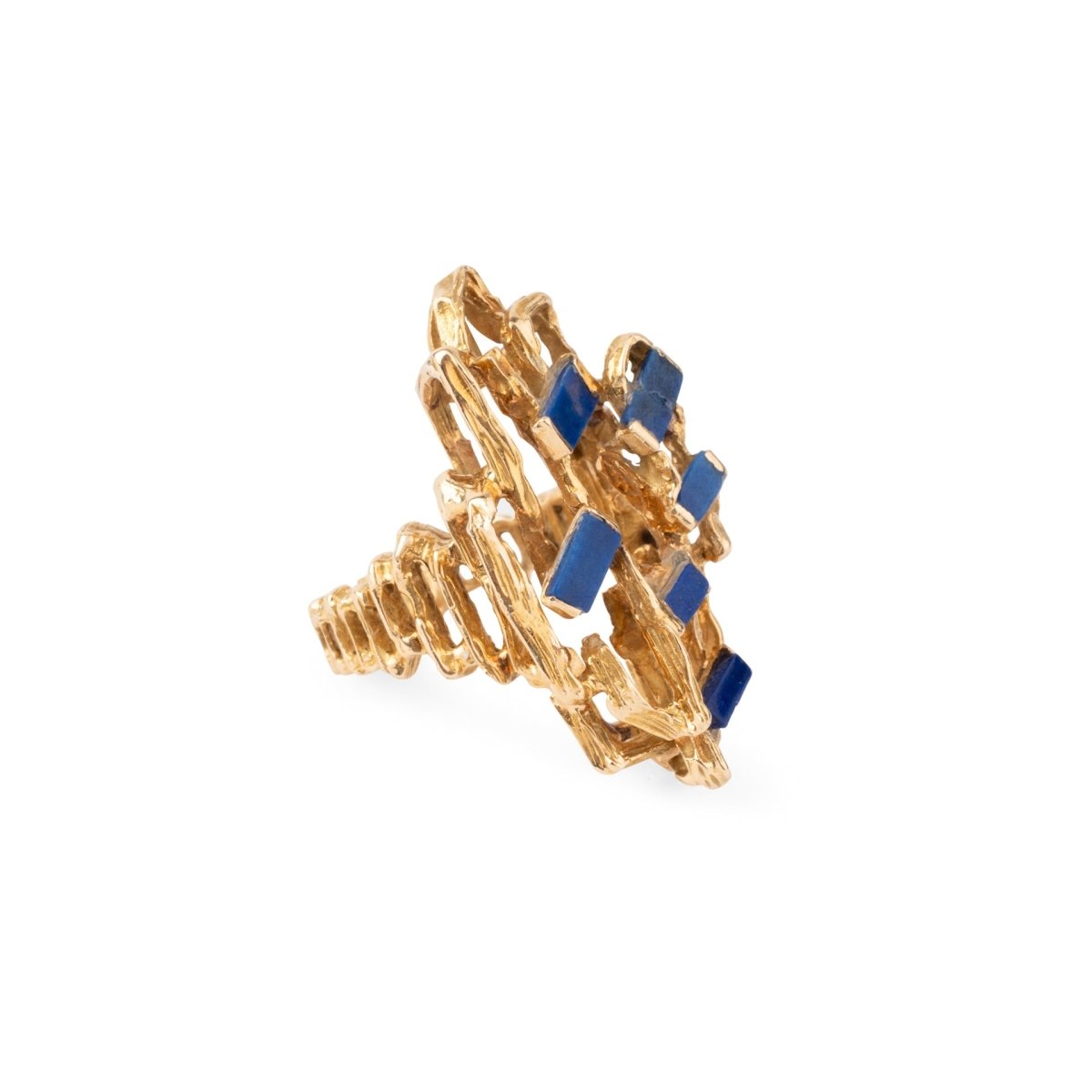 Bague moderniste en or texturé et ajouré,ornée de lapis lazuli - Castafiore