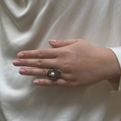 Bague nacre et diamants en or blanc 14k - Castafiore