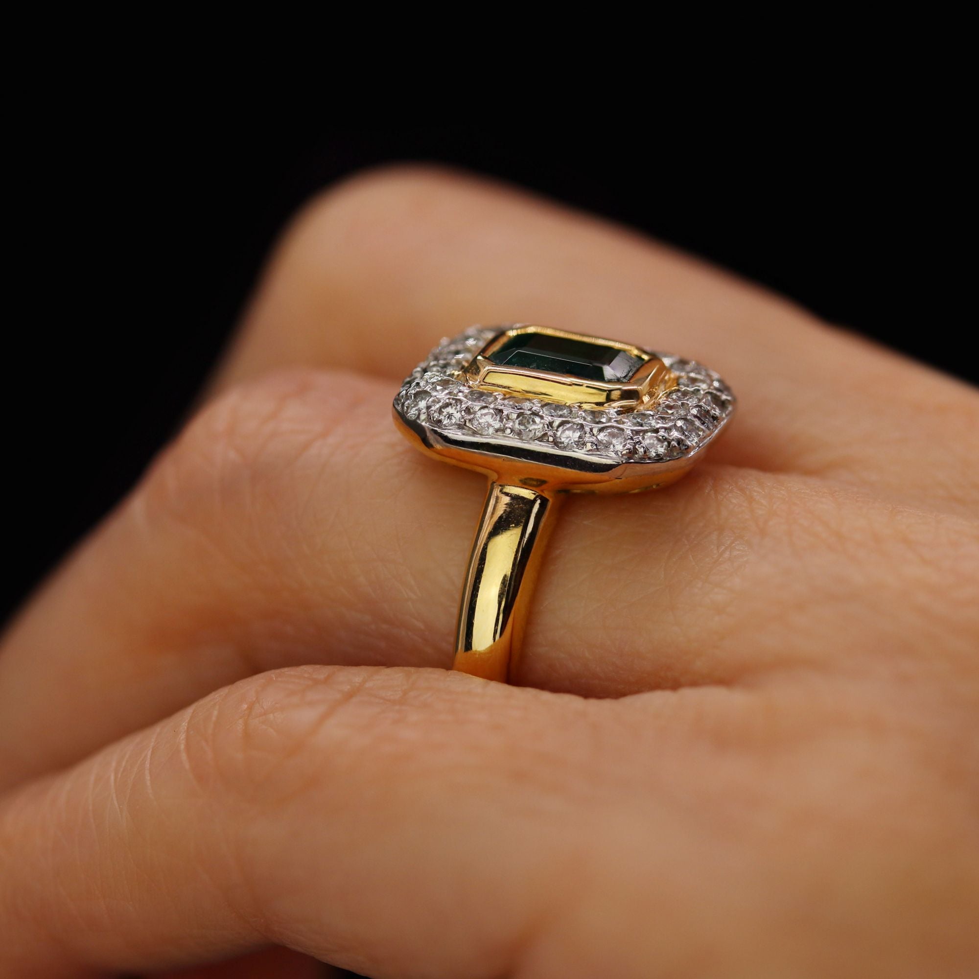 Bague occasion émeraude diamants rectangulaire