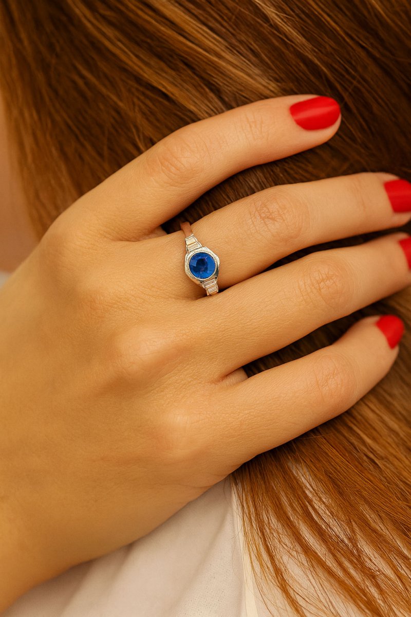 Bague Octogonale en platine, saphir et diamant - Castafiore