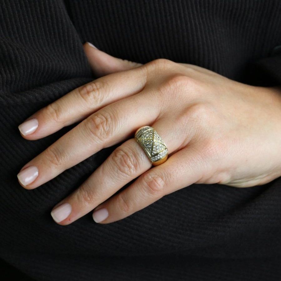 Bague OJ PERRIN Pyramide en or jaune et diamants - Castafiore