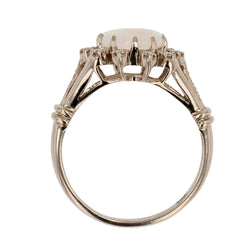 Bague opale ronde diamants or blanc - Castafiore