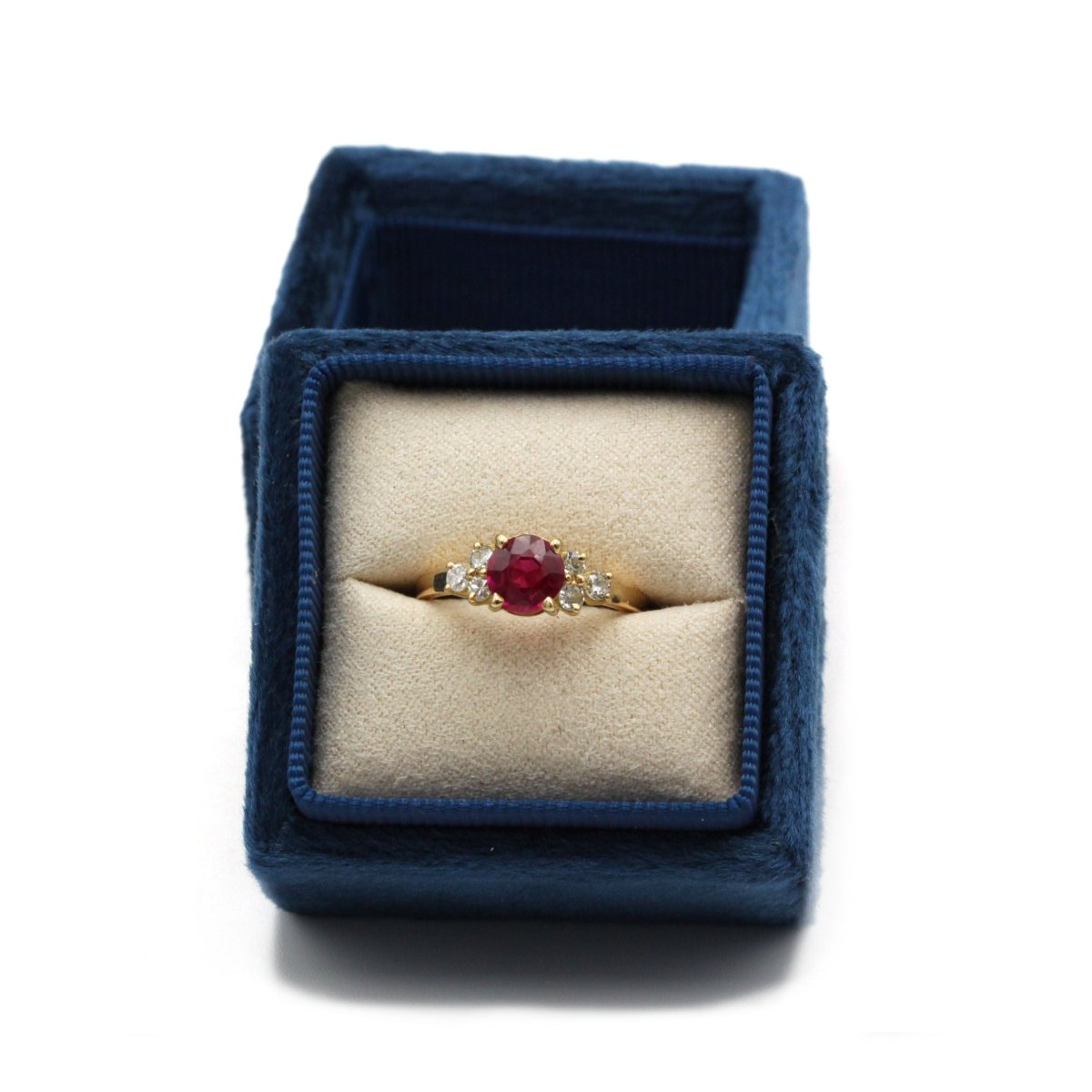 Bague Or 750‰, rubis synthétique et diamants - Castafiore