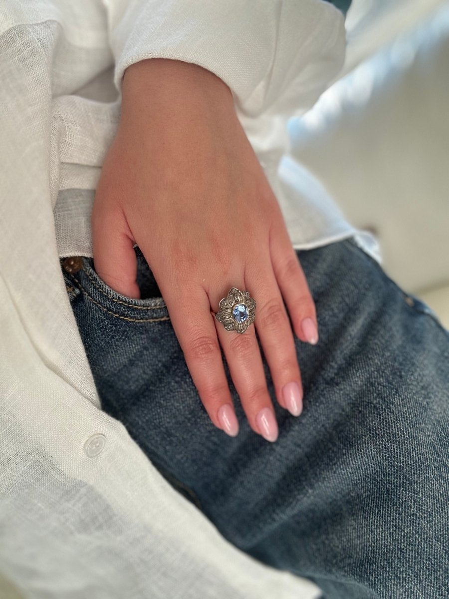 Bague - Or, argent, saphir et diamants. - Castafiore