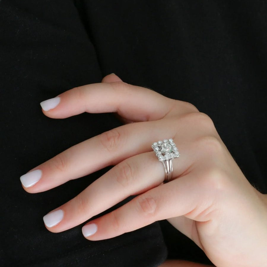 Bague or blanc diamant coussin taille ancienne 0,8 carat - Castafiore