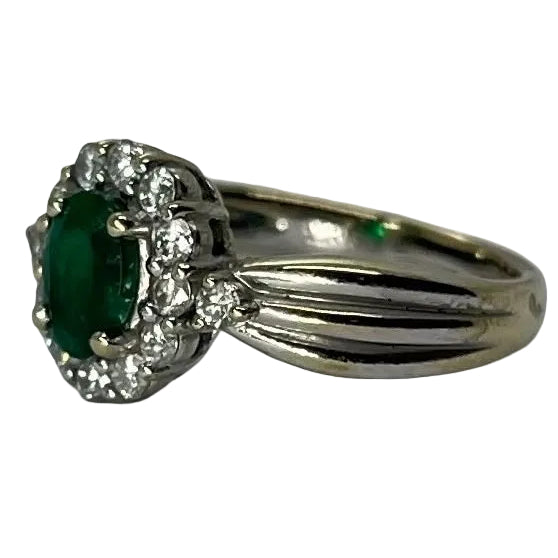 Bague or blanc emeraude 0,30 ct et diamants 1 ct - Castafiore